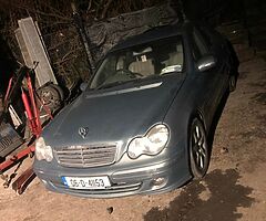 C200 Mercedes Benz 2006 diesel parts - Image 3/3