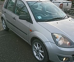 Fiesta 1.25 petrol zetec - Image 4/10
