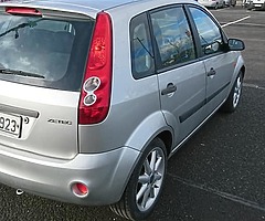 Fiesta 1.25 petrol zetec - Image 5/10
