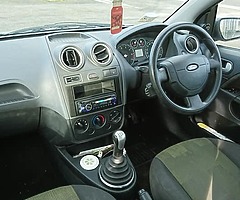 Fiesta 1.25 petrol zetec - Image 8/10