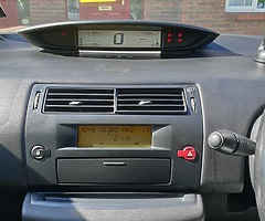Citroen c4 1.4petrol - Image 4/4