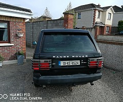 Range rover crew cab