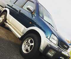 Daihatsu Terios - Image 3/4