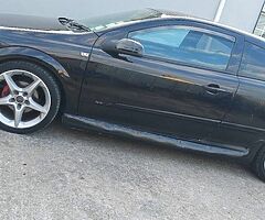 06 Opel Astra taxed and tested