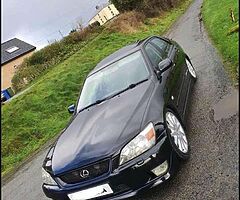 Lexus IS200