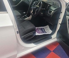 Hyundai 130.2016 manual diesel - Image 7/10