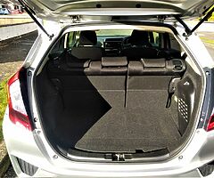 2016 Honda Fit Hybrid GP6 AWD - Image 5/10