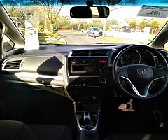 2016 Honda Fit Hybrid GP6 AWD - Image 8/10