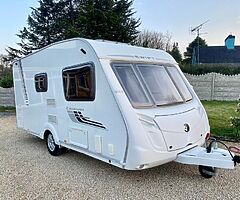Swift Charisma 230