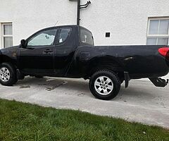 Mitsubishi L200 king cab