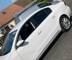 Volkswagen Pasat - Image 3/5