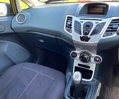 2011 Ford Fiesta low mileage