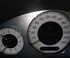 Mercedes benz e200