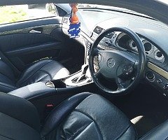Mercedes benz e200