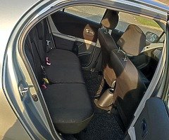 Toyota yaris 2006 - Image 8/10