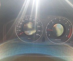 Volvo S80 - Image 8/10