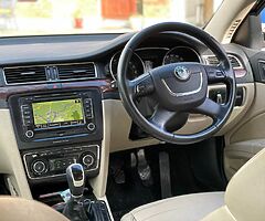 Skoda Superb 2012 2.0 Diesel - Image 9/10