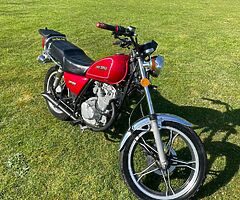 Suzuki GN125