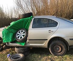 OctVia 1.4 Petrol breaker parts only - Image 3/4