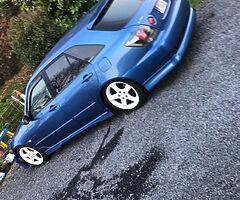Lexus is200