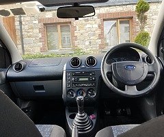 Ford Fiesta 1.4 2004 - Image 4/5