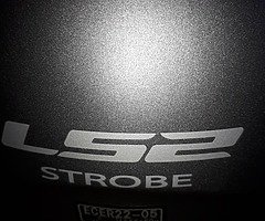 Ls2 helmet size small - Image 3/3