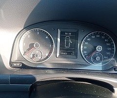 Volkswagen Touran 2013 - Image 5/10