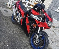gsxr 750
