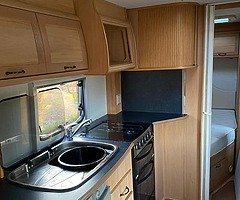 Avondale 4 berth caravan - Image 4/10