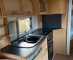 Avondale 4 berth caravan - Image 5/10