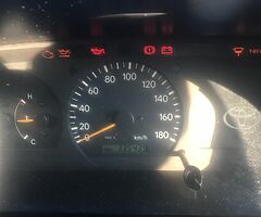 2005 Toyota hiace - Image 9/10