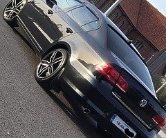 VW Passat - Image 4/7