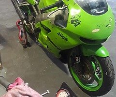 Zx600