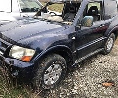 Pajero 3.2 - Image 4/4