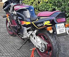 Suzuki GSX-R750 WS - Image 7/10