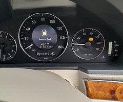 Mercedas e200