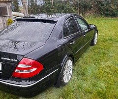 Mercedas e200 - Image 6/9