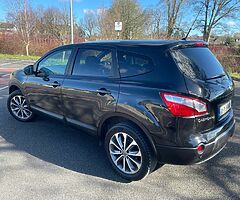 BRAND NEW NCT 2011 QUASQAI TOP SPECK 7 SETS SMALL MILES