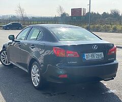 Lexus is220d