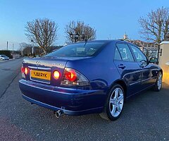 2003 Lexus IS 200