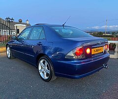 2003 Lexus IS 200