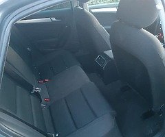 2010 audi  A4 2.0 TDI NCT 02/2023 TAX 05/2022 - Image 7/9