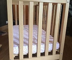 Mamas and Papas pine cot and deluxe foam mattress - Image 3/7