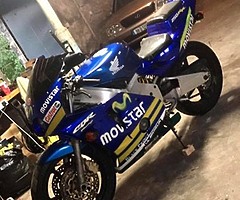 97 MC22 CBR 250rr