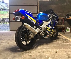 97 MC22 CBR 250rr