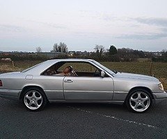 Mercedes w124 coupe. LHD