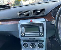 Volkswagen Passat - Image 6/10