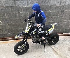Pit bike