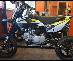 Pit bike