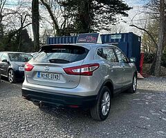 Nissan Qashqai - Image 7/10